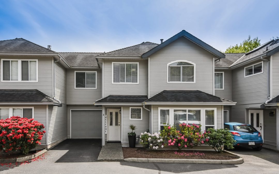 Updated Three Bedroom Townhome in Pitt Meadows