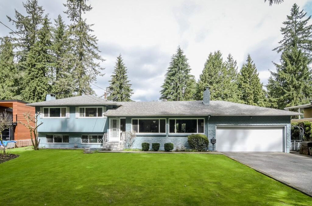 Just Listed!! Half acre in West Maple Ridge on Shady Lane 21455 124 AVE., Maple Ridge